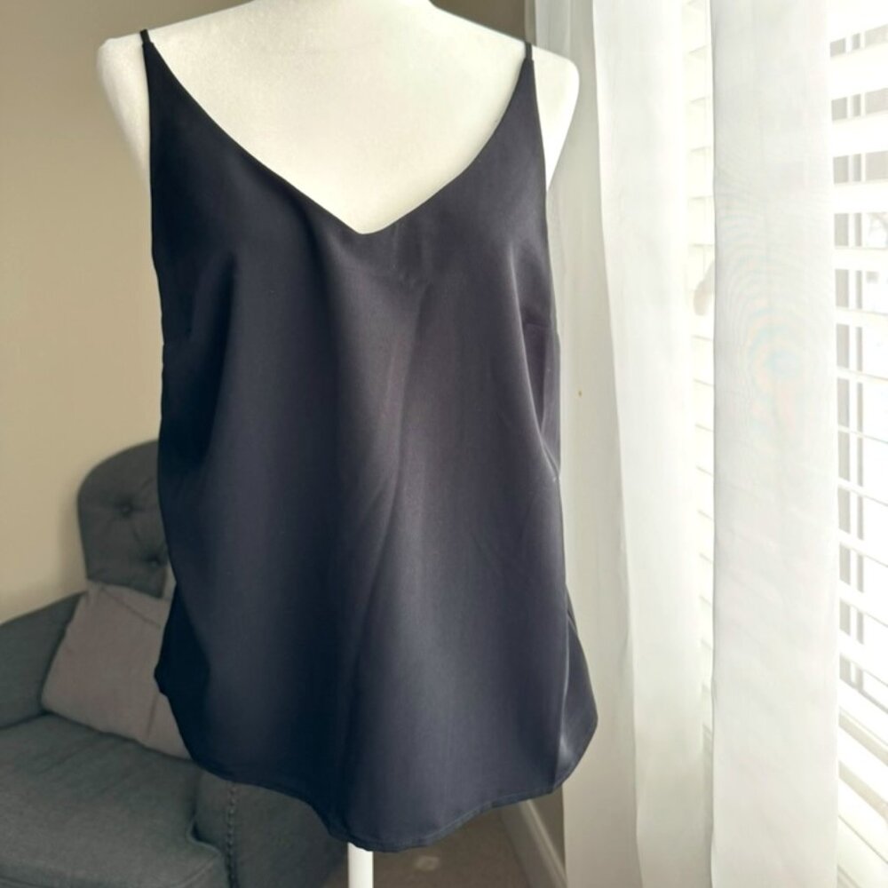 Black Banana Republic Camisole with adjustable straps - size M